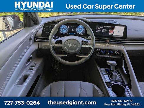 Certified 2025 Hyundai Elantra SEL FWD image 16