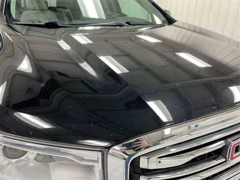 Used 2017 GMC Acadia SLT image 30