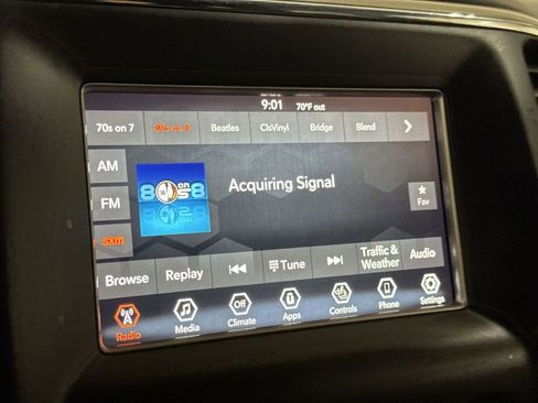 Used 2021 Jeep Grand Cherokee Laredo w/ Security & Convenience Group AWD/4WD image 14
