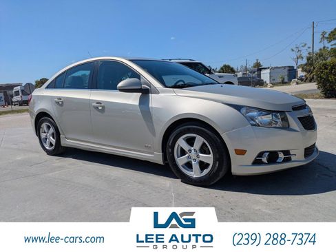 Used 2014 Chevrolet Cruze LT w/ RS Package FWD image 2