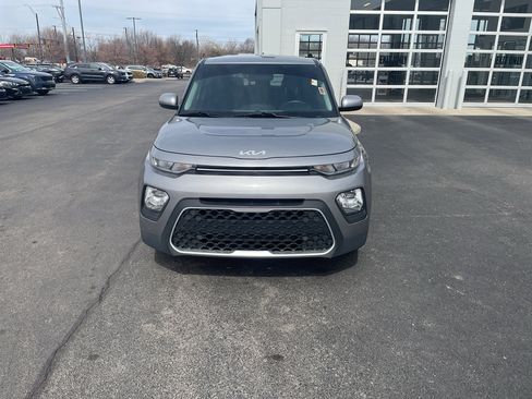 Used 2022 Kia Soul LX image 8