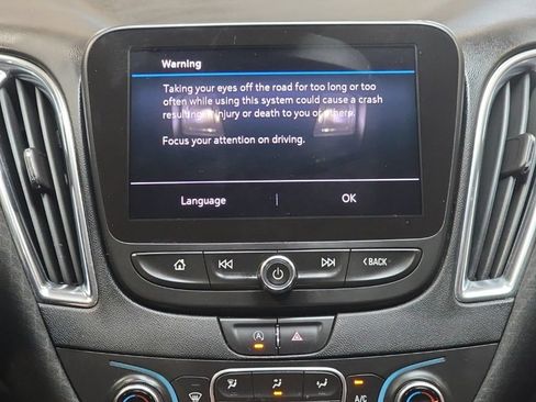 Used 2020 Chevrolet Malibu LT FWD image 18
