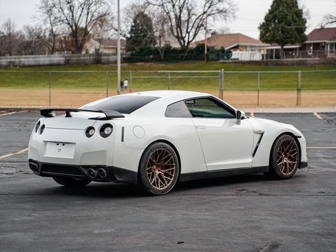 Used 2009 Nissan GT-R Premium image 5