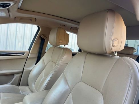 Used 2016 Porsche Macan S image 15