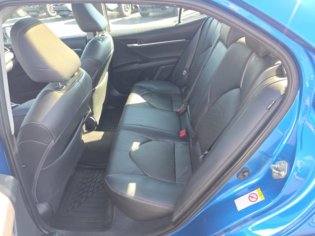 Used 2018 Toyota Camry XSE FWD image 12