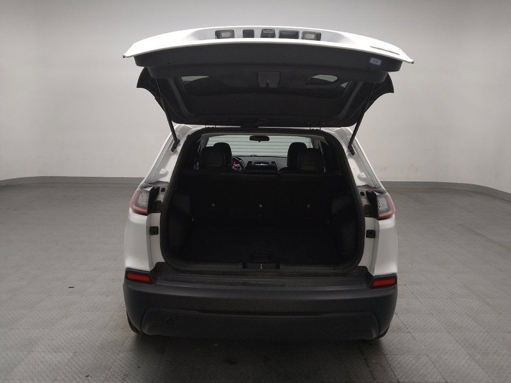 Used 2019 Jeep Cherokee Latitude Plus FWD image 29