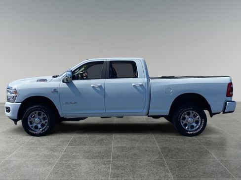 Used 2024 RAM 2500 Laramie AWD/4WD image 2