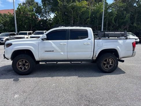 Used 2019 Toyota Tacoma SR5 image 4