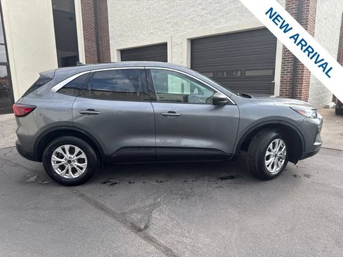 Used 2024 Ford Escape Active w/ Tech Pack #1 AWD/4WD image 8