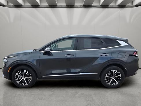 Used 2024 Kia Sportage EX AWD/4WD image 2