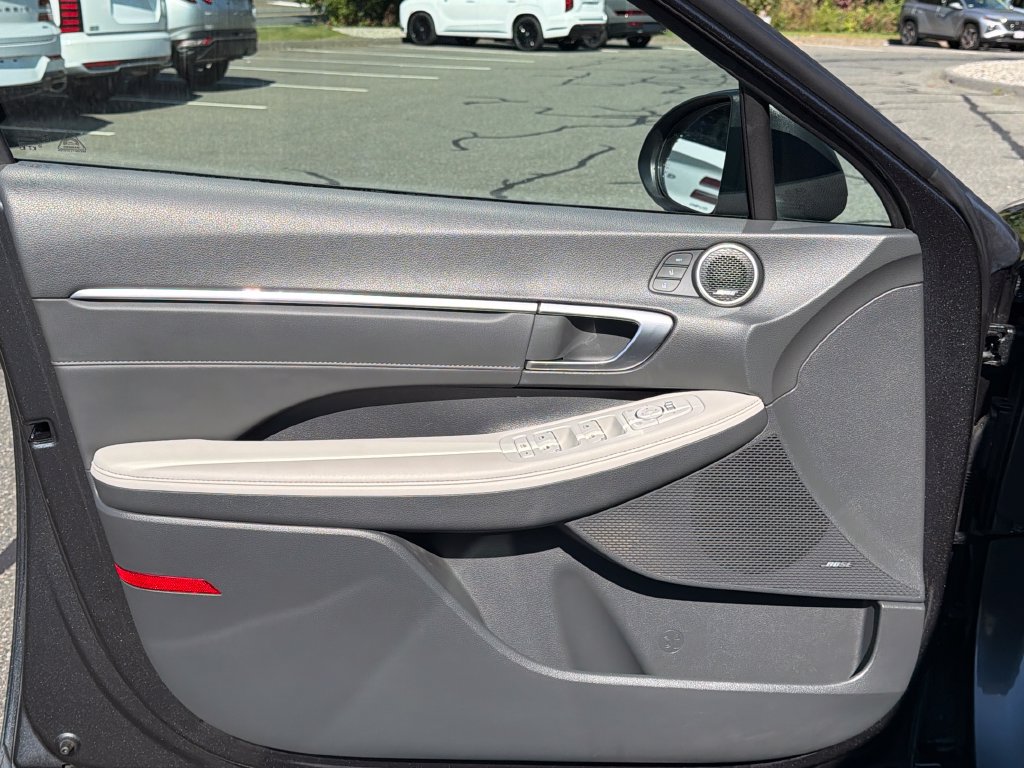 Used 2023 Hyundai Sonata Limited FWD image 10