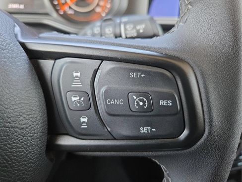Used 2025 Jeep Wrangler Unlimited Sport AWD/4WD image 24