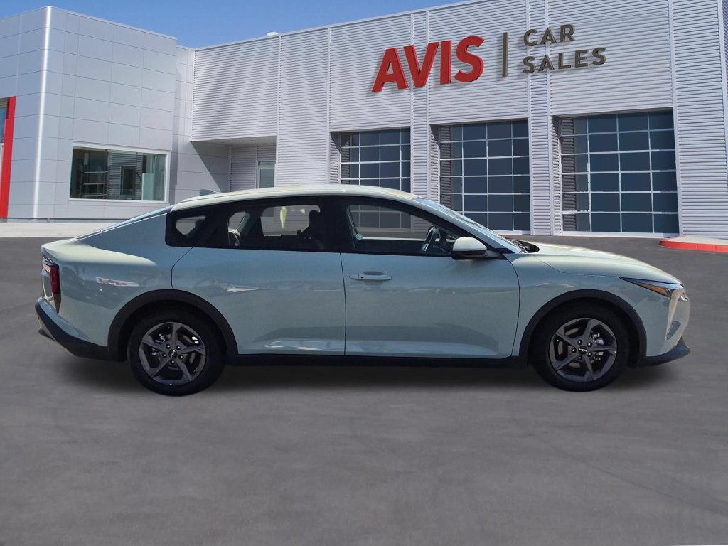 Used 2025 Kia K4 FWD image 5
