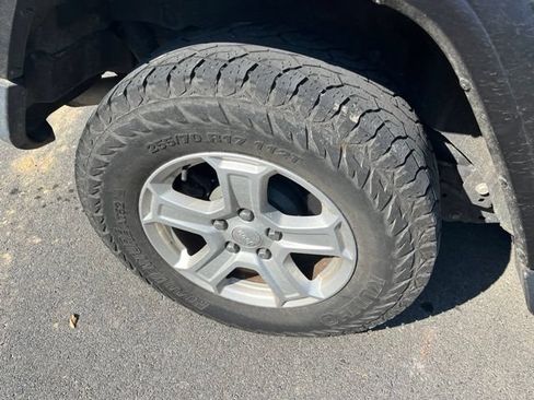 Used 2019 Jeep Wrangler Unlimited Sport S AWD/4WD image 14