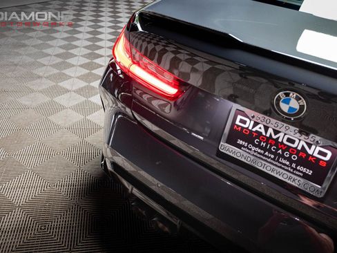 Used 2025 BMW M3 w/ M Carbon Exterior Package RWD image 69