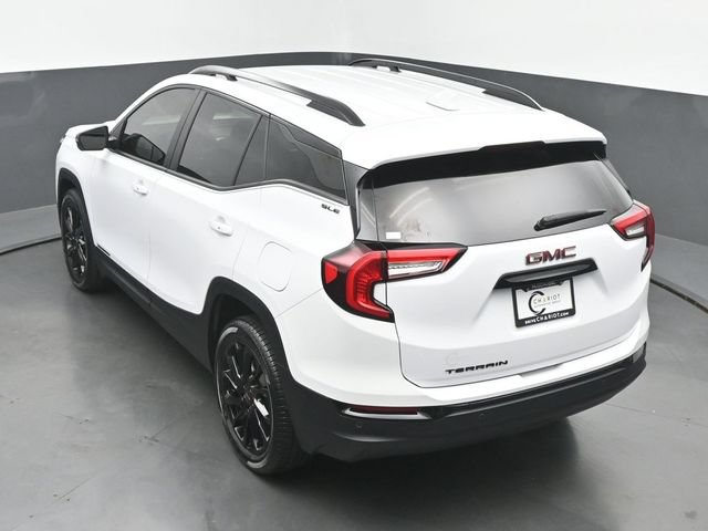 Used 2024 GMC Terrain SLE w/ Driver Convenience Package FWD image 39