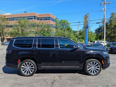 Used 2022 Jeep Grand Wagoneer Series II w/ Convenience Group III AWD/4WD image 6