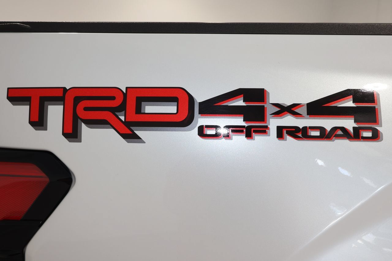 Used 2025 Toyota Tundra Platinum w/ TRD Off-Road Package AWD/4WD image 34
