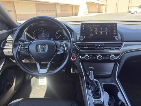 Used 2018 Honda Accord Sport image 16