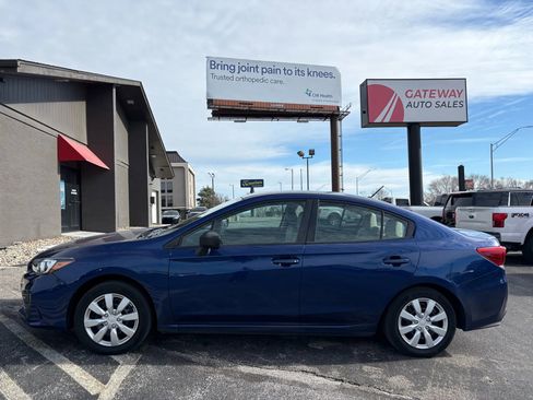 Used 2018 Subaru Impreza 2.0i image 2