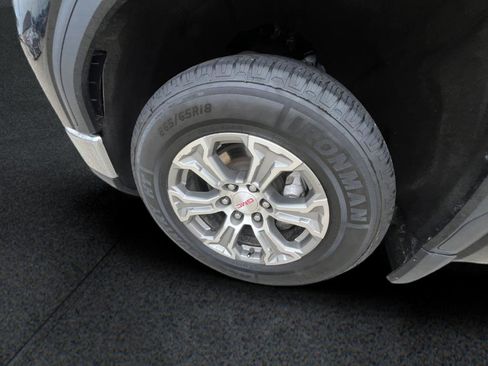 Used 2024 GMC Sierra 1500 SLT image 10