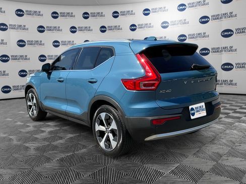 Certified 2023 Volvo XC40 B5 Plus AWD/4WD image 3