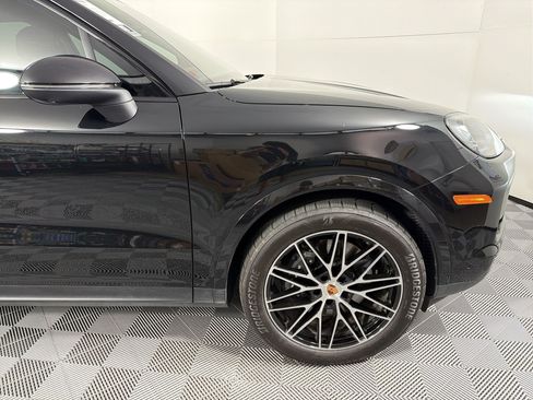 Used 2026 Porsche Cayenne AWD/4WD image 12
