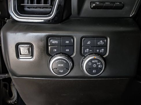 Used 2024 GMC Sierra 2500 Denali Ultimate w/ Max Trailering Package AWD/4WD image 28