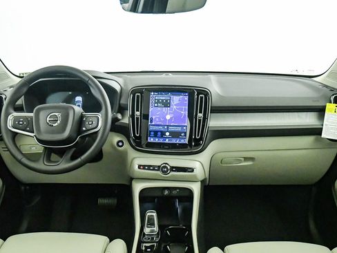 New 2026 Volvo XC40 B5 Plus w/ Protection Package Premier image 15