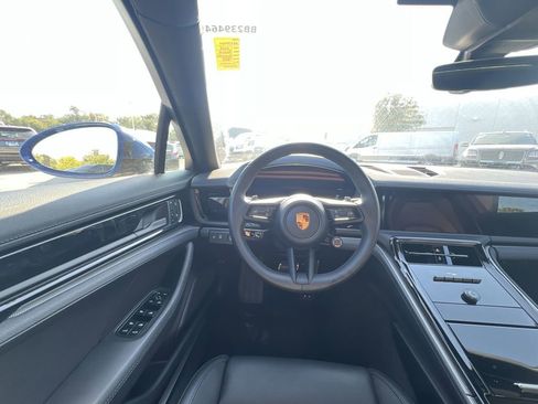 Used 2025 Porsche Panamera 4 image 17