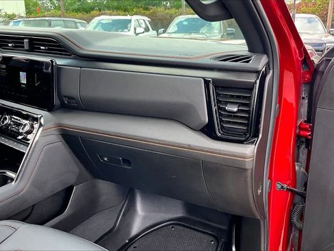 Used 2024 GMC Sierra 3500 AT4 w/ AT4 Premium Plus Package image 19