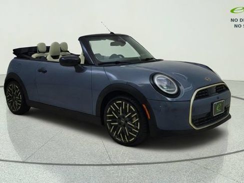 Used 2025 MINI Cooper S FWD image 3