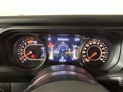 Used 2024 Jeep Wrangler Unlimited Sport AWD/4WD image 20