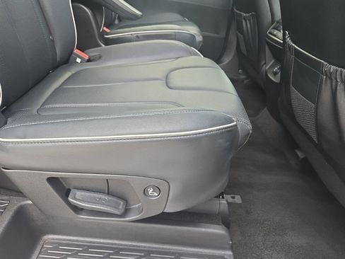 Used 2025 Hyundai Palisade SEL FWD image 10