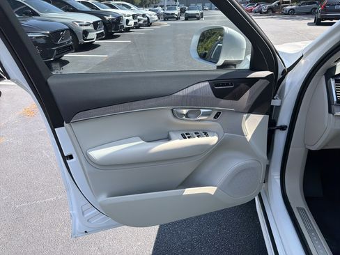 Used 2023 Volvo XC90 B6 Plus w/ Protection Package Premier AWD/4WD image 14