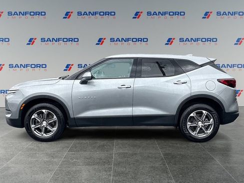 Used 2023 Chevrolet Blazer LT w/ Driver Confidence Package FWD image 2