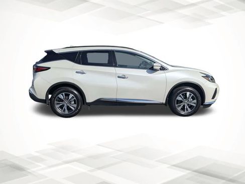 Certified 2024 Nissan Murano SV image 3