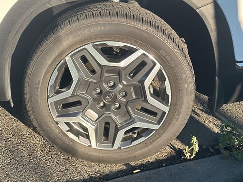 Used 2022 Hyundai Santa Fe Limited image 7