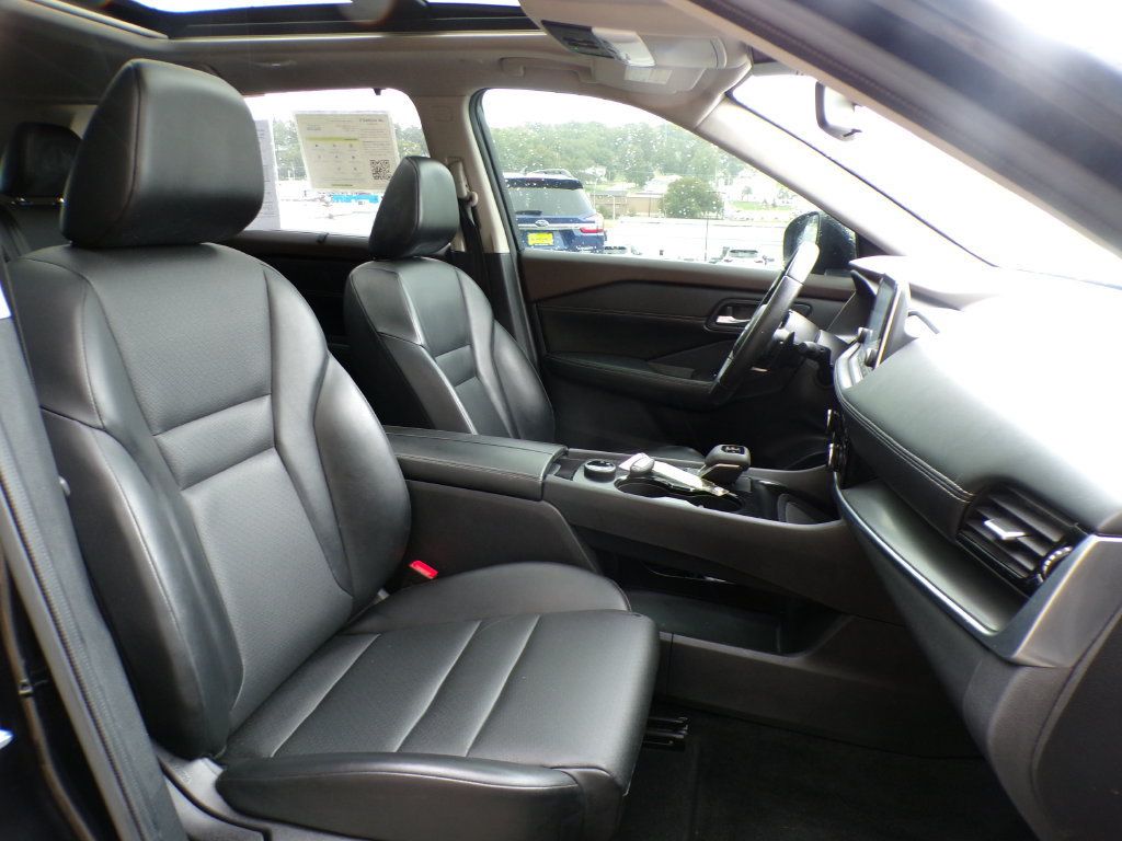 Used 2022 Nissan Rogue SV w/ SV Premium Package AWD/4WD image 15