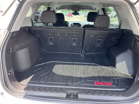 Used 2022 GMC Terrain SLE w/ Elevation Edition FWD image 21