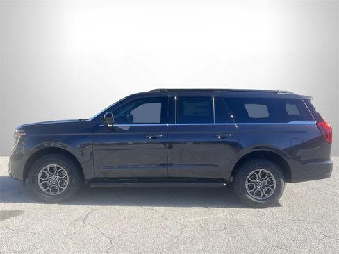 New 2025 Ford Expedition Max Active image 21