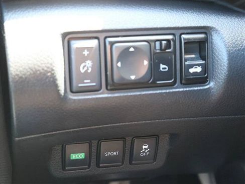 Used 2017 Nissan Sentra SV FWD image 16