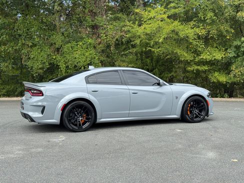 Used 2022 Dodge Charger SRT Hellcat w/ Harman/Kardon Audio Group image 13