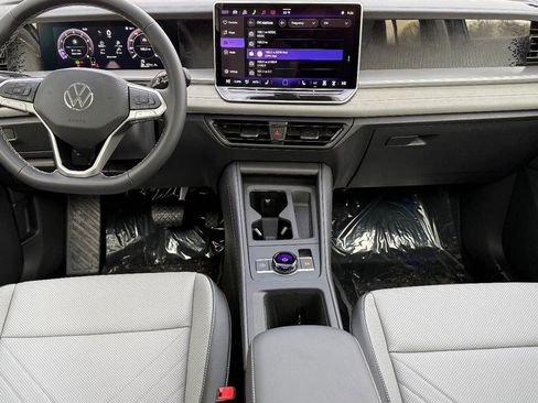 New 2026 Volkswagen Tiguan SE image 5