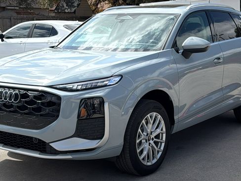 New 2026 Audi Q3 quattro 2.0T AWD/4WD image 3