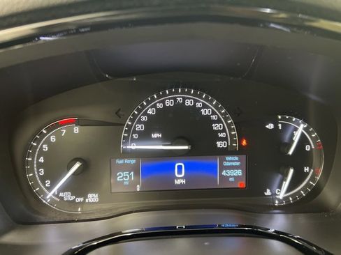 Used 2019 Cadillac XT5 Base image 9