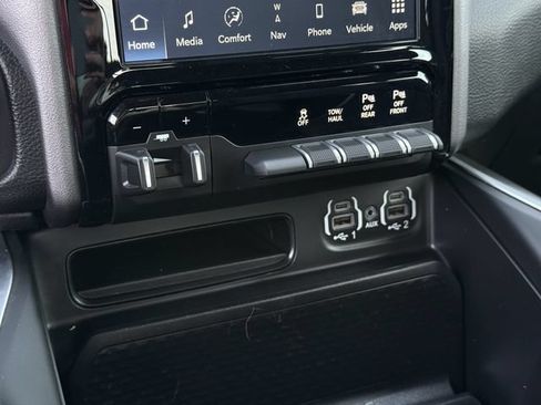 Used 2022 RAM 1500 Big Horn AWD/4WD image 19