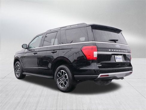 Certified 2024 Ford Expedition XLT image 5