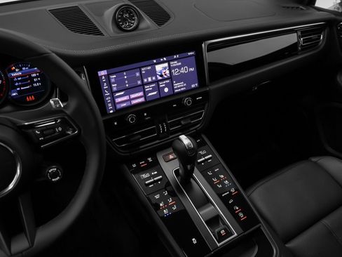 Certified 2026 Porsche Macan image 34