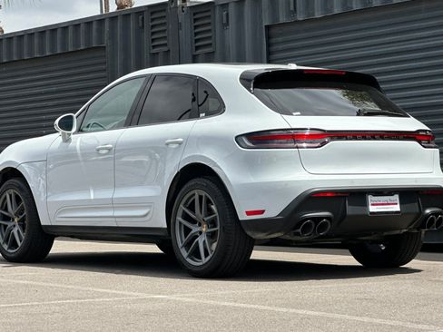 Used 2026 Porsche Macan AWD/4WD image 3